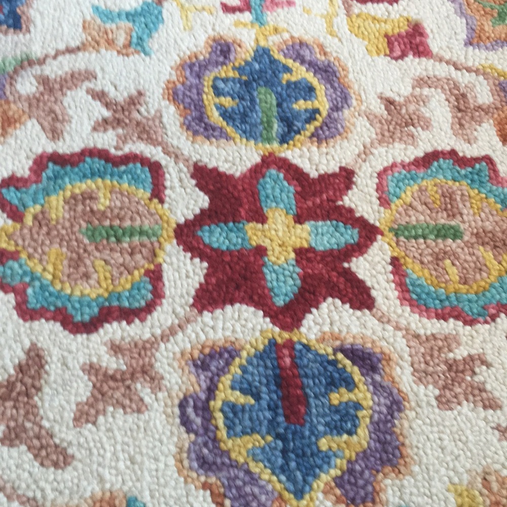 Meet your Posher, Maya